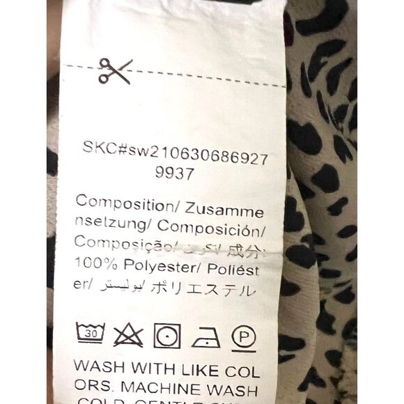 Shein Womens XXL Leopard Print V-Neck Blouse With Ruffle Sleeves Lightweight & S - Picture 3 of 4